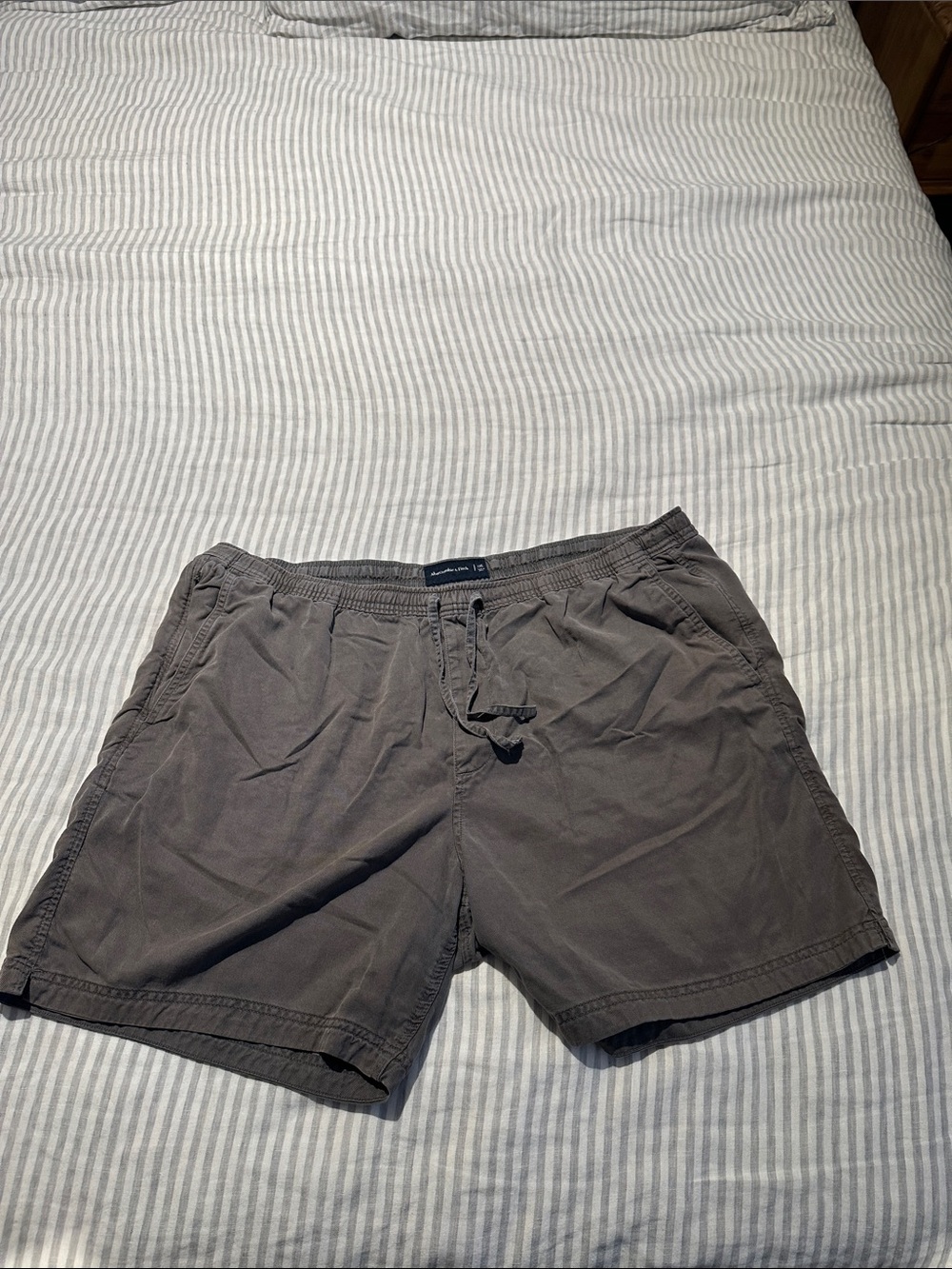 Abercrombie & Fitch Men's Flat-Front Drawstring Shorts — Charcoal Gray
